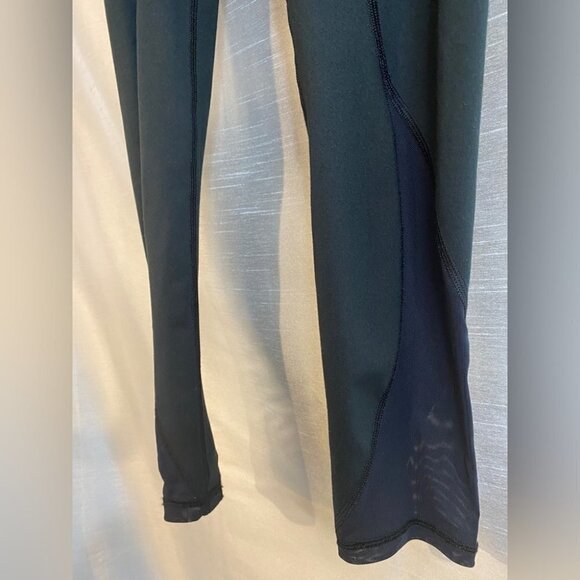 NWOT Aries Leggings Chill Play Move Ladies Med Black - Picture 9 of 12